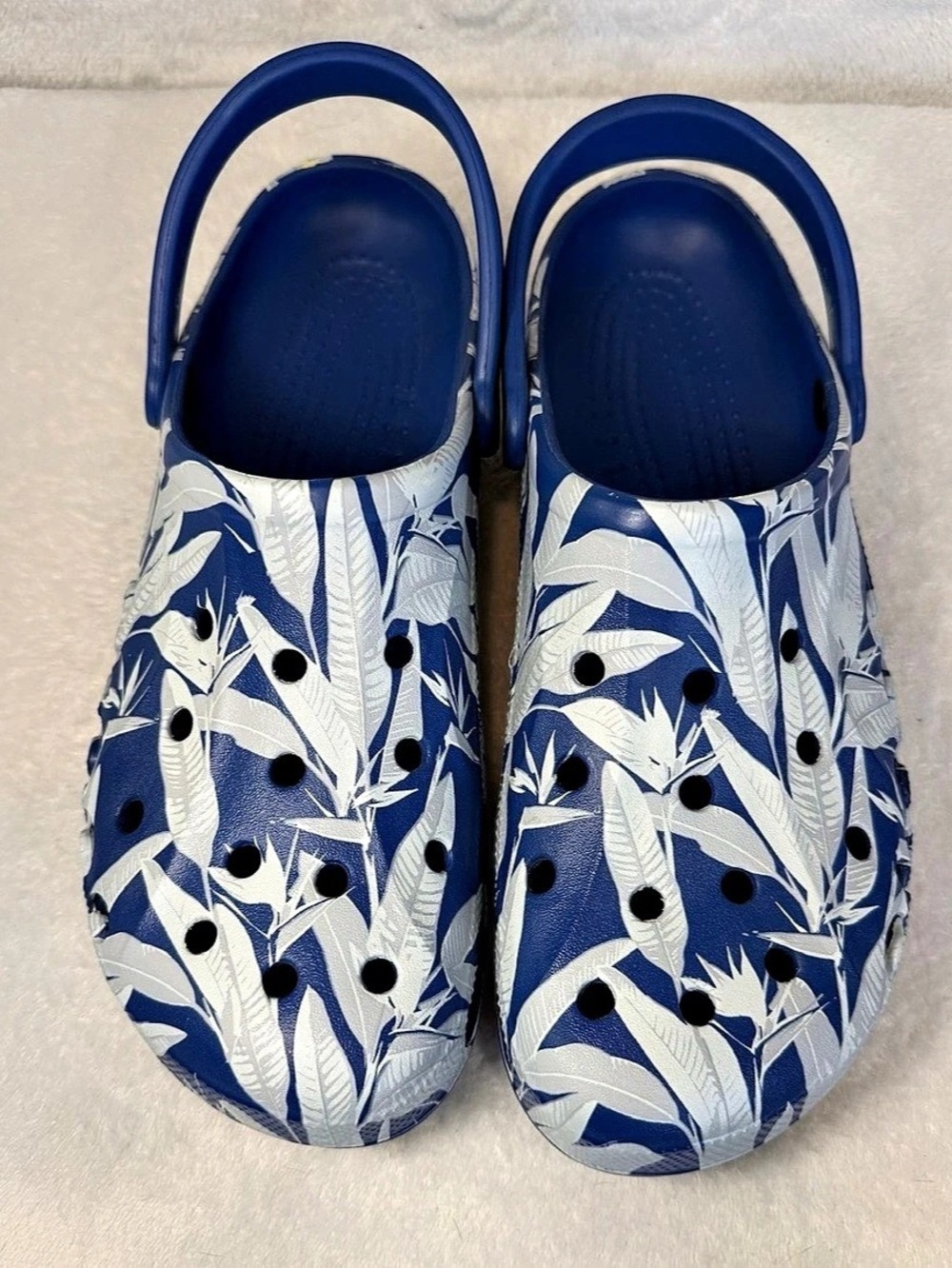 Crocs Baya Graphic Clog Blue White Hawaiian Leaf Jungle Print Mens 13 Women’s 15